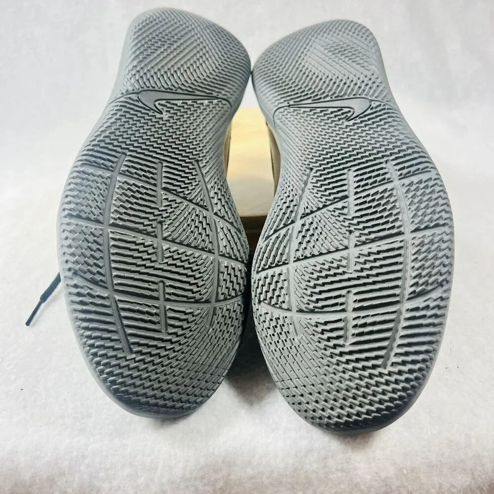 Nike Tiempo Legend‎ 9 Club junior jr IC Indoor Soccer Shoes boys Size 6y